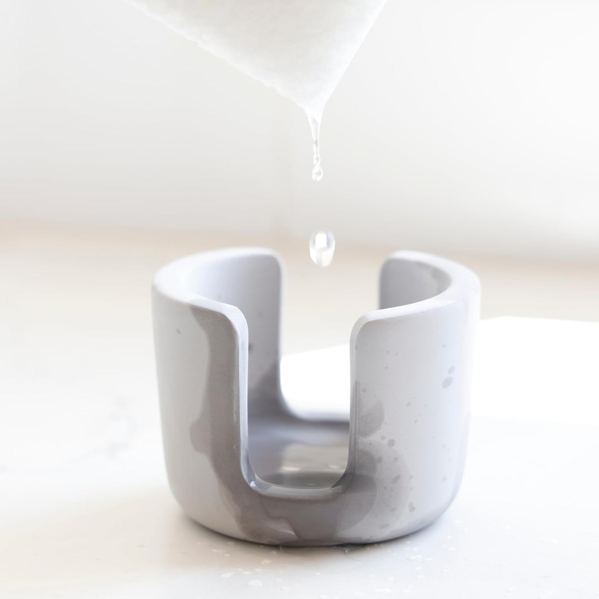 Selegna Diatomaceous Earth Sponge Holder - Drying Rack, Absorbent Stone Kitchen Sink Organizer