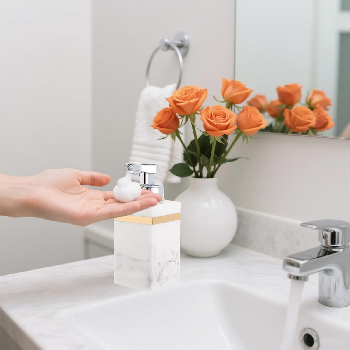 Automatic Foam Soap Dispenser, Touchless Bathroom Kitchen Dish Soap Dispenser with Adjustable