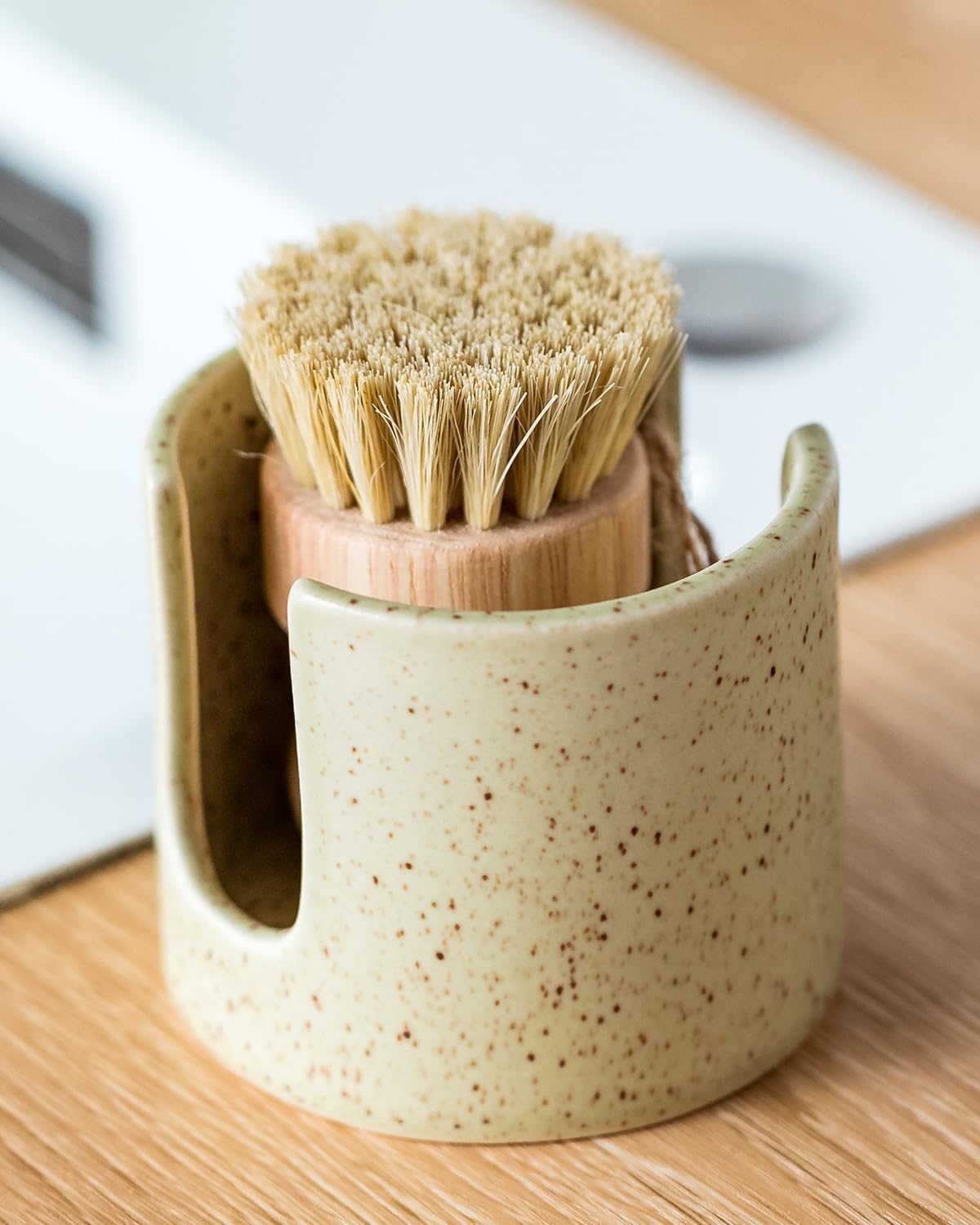 Sponge Holder for Kitchen Sink, Ceramic Dish Sponge Holder Sink Caddy Compact Scrubby Daddy Kitchen
