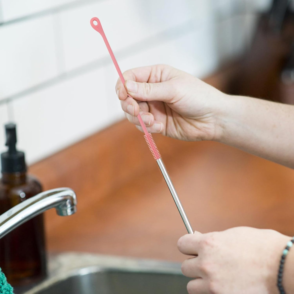 2pcs Silicone Straw Cleaner Brush, 9.44in Extra Long Reusable Straw Brush for Stanley, Metal, Glass