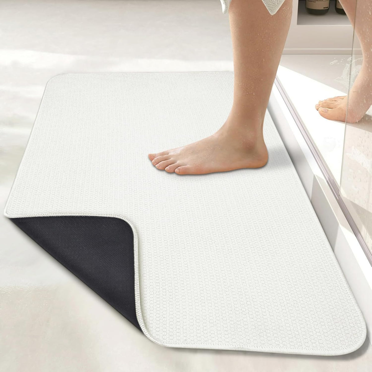 Bath Mat,Ultra Thin Bathroom Runner Rugs,Large Bath Mats for Bathroom,Quick Dry,Non-Slip,Machine