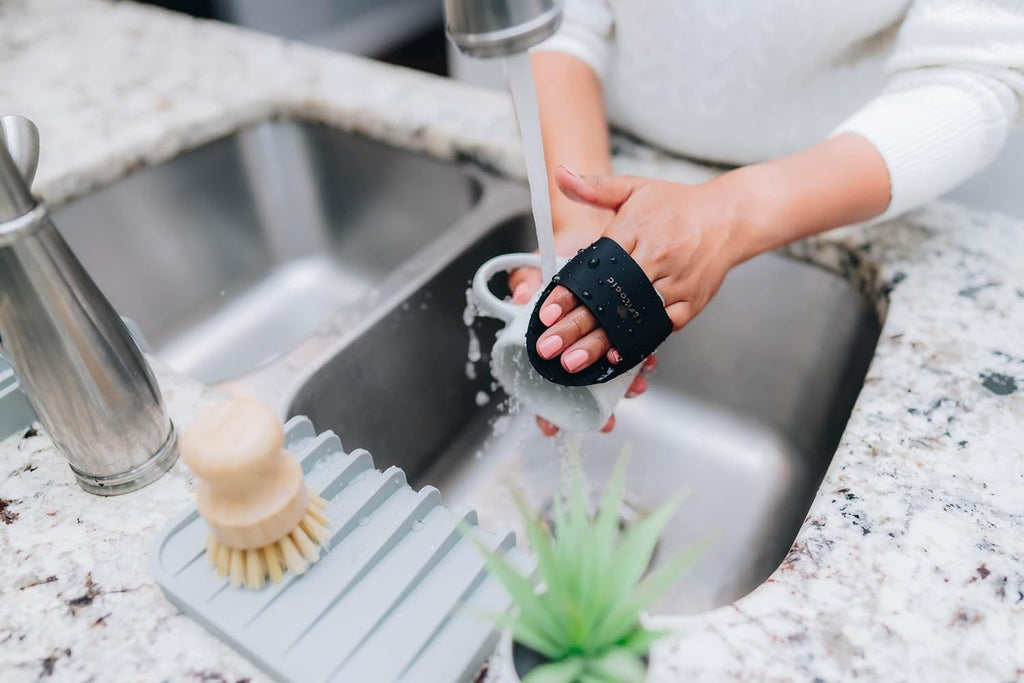 Effilogic Silicone Sponge Holder – Self-Draining Kitchen Sink Organizer, Quick Dry Mat and Counter