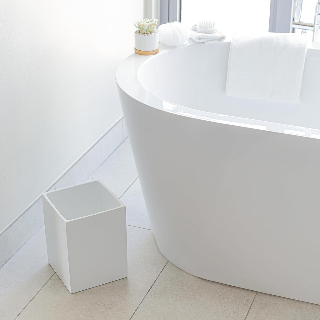 Matte White Square Small Trash Can, 2 Gallons / 7.5L Garbage Can, Waste Basket for Home, Bathrooms