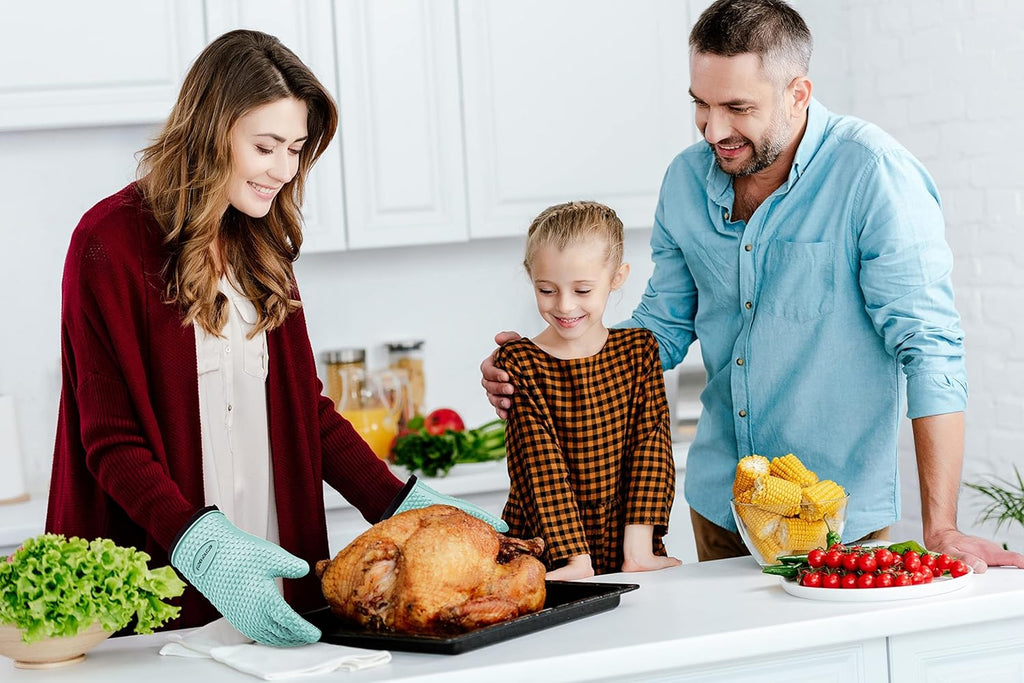 KITCHEN PERFECTION Silicone Smoker Oven Gloves -Extreme Heat Resistant BBQ Gloves -Handle Hot Food