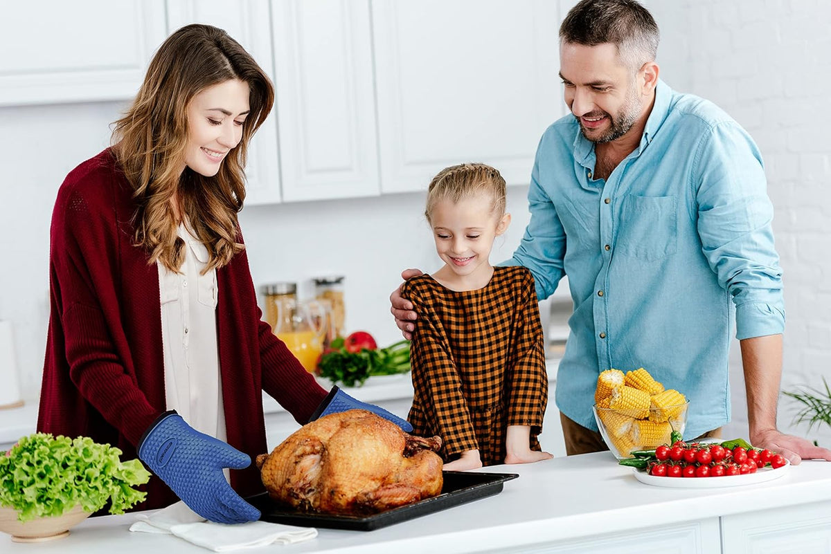 KITCHEN PERFECTION XL Silicone Smoker Oven Gloves-Extreme Heat Resistant BBQ Gloves-Handle Hot Food
